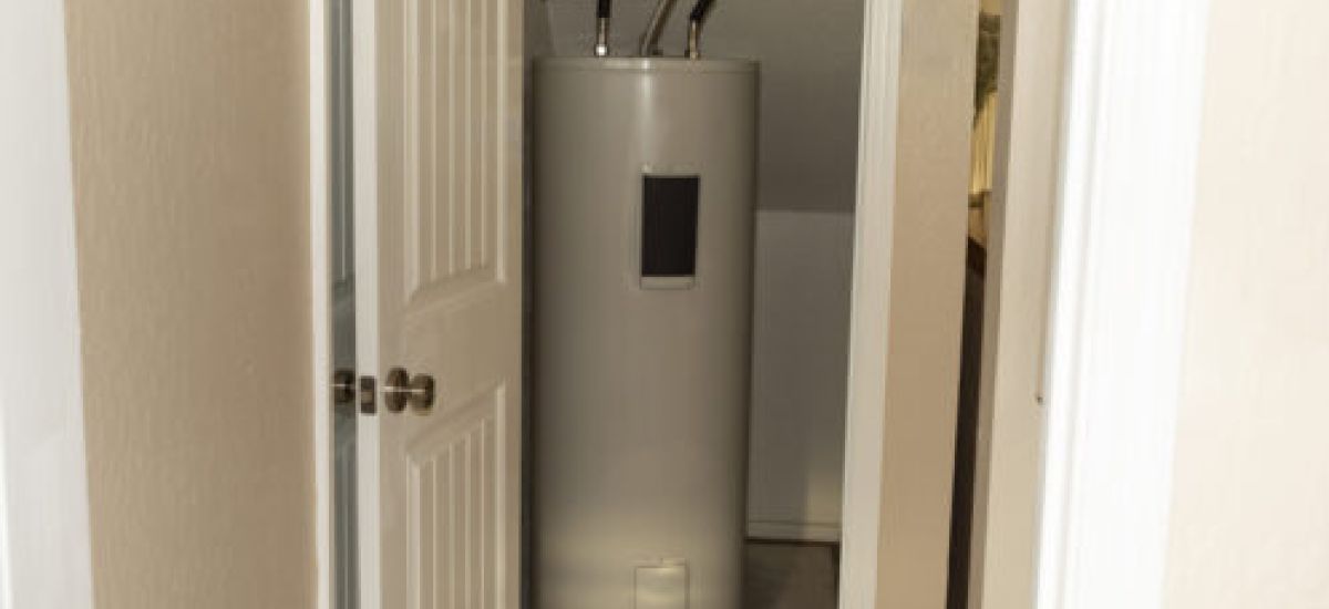 Tank vs Tankless Water Heaters: Which Should You Choose?