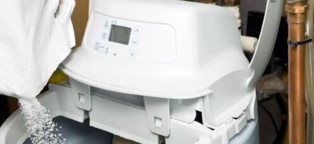 Should You Invest in a Water Softener for Your Arizona Home?